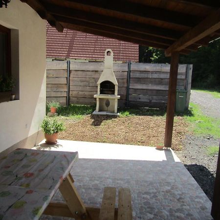 Villa Rekreacni Dum V Brdech Pod Svatou Annou Ohrazenice  Esterno foto